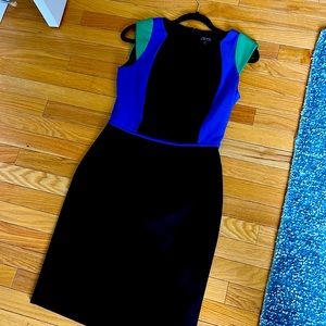 Tahari Size 4 Dress